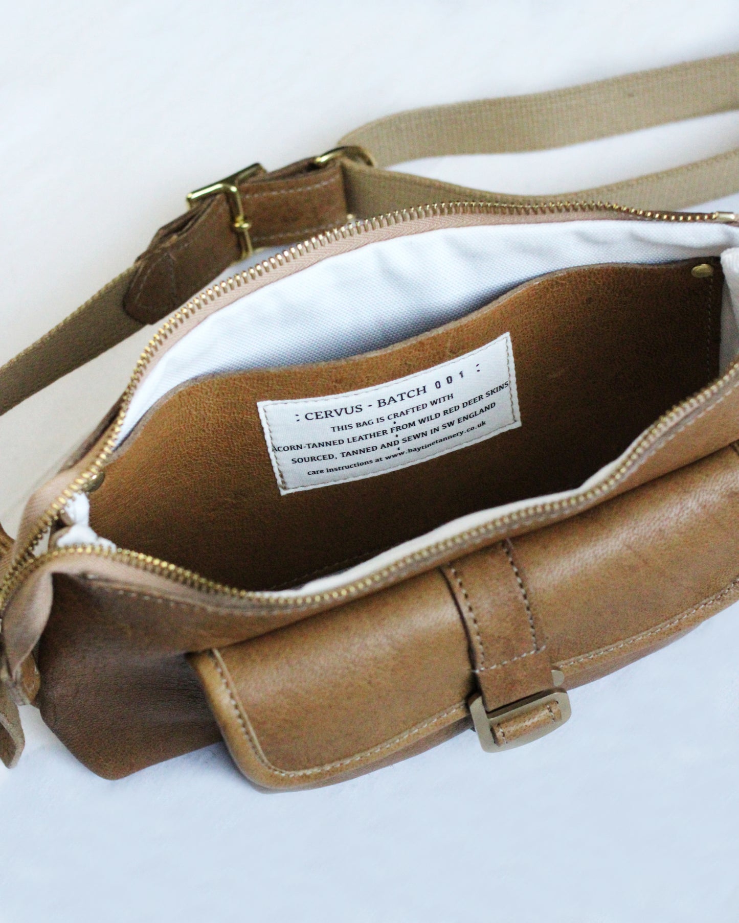 CERVUS SLING BAG - ACORN