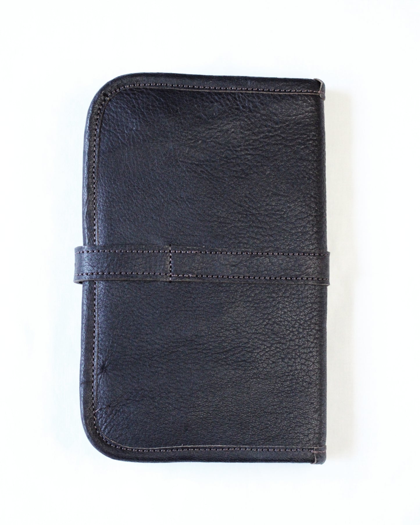 Bay Tine Tannery Dartmoor journal cover with textured leather in rich brown, featuring embossed detailing and a classic design.