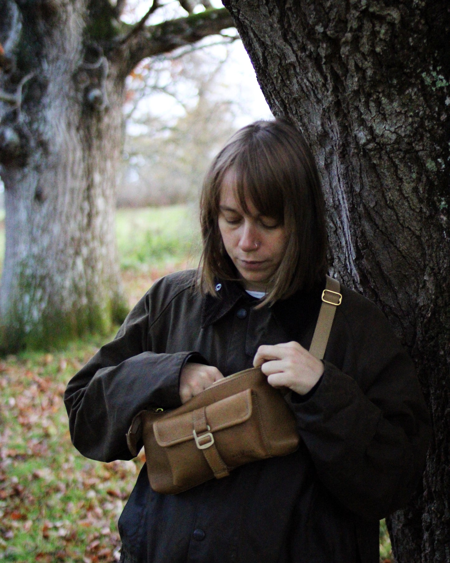 CERVUS SLING BAG - ACORN